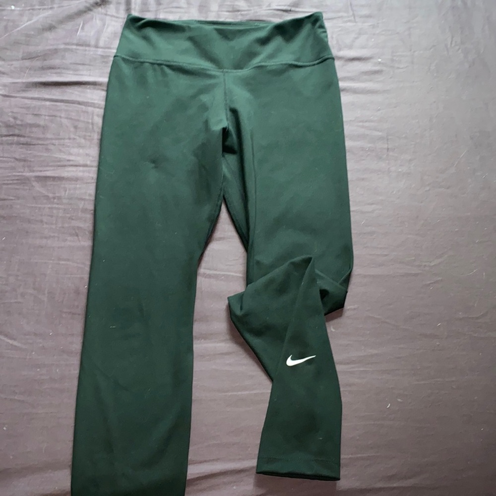 NWOT Black Womens Nike One Leggings